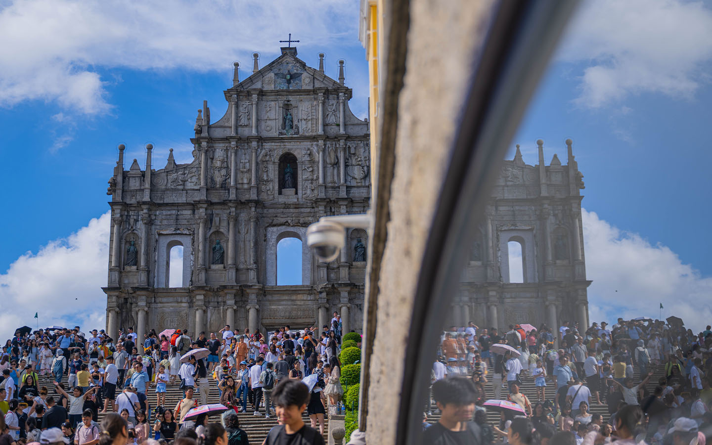 MGM’s CEO credits eased travel rules for Macao’s rebound