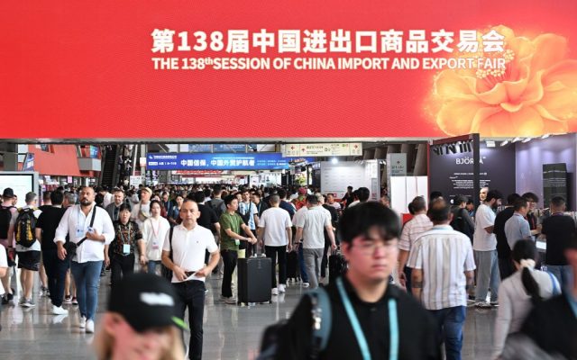Record-breaking Canton Fair opens amid trade tensions
