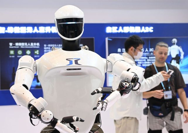 Innovation and robotics drive record turnout at Canton Fair