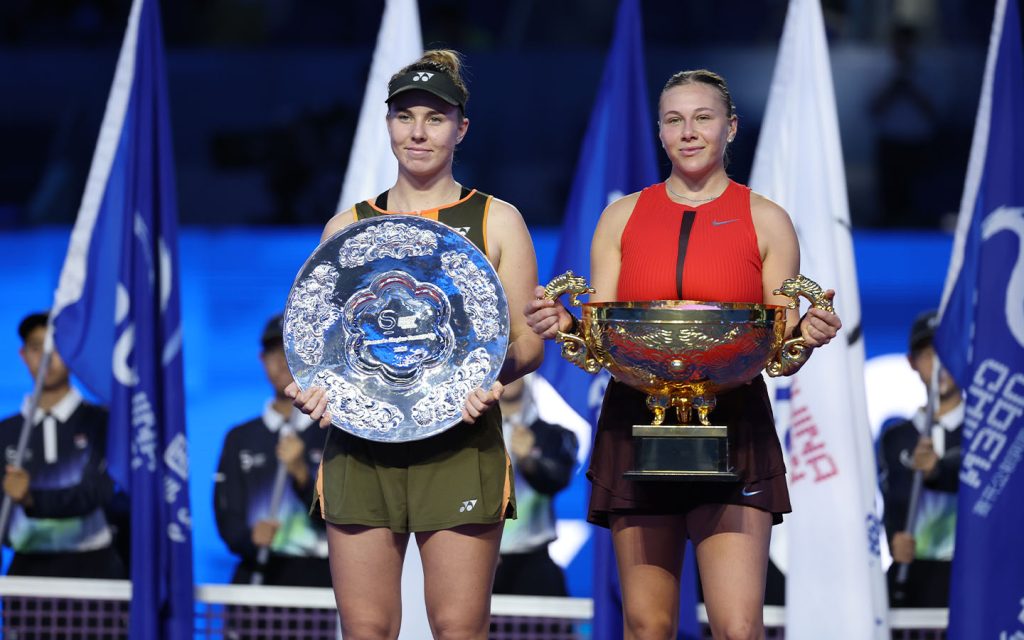Amanda Anisimova beats Linda Noskova to win the 2025 women’s China Open title 