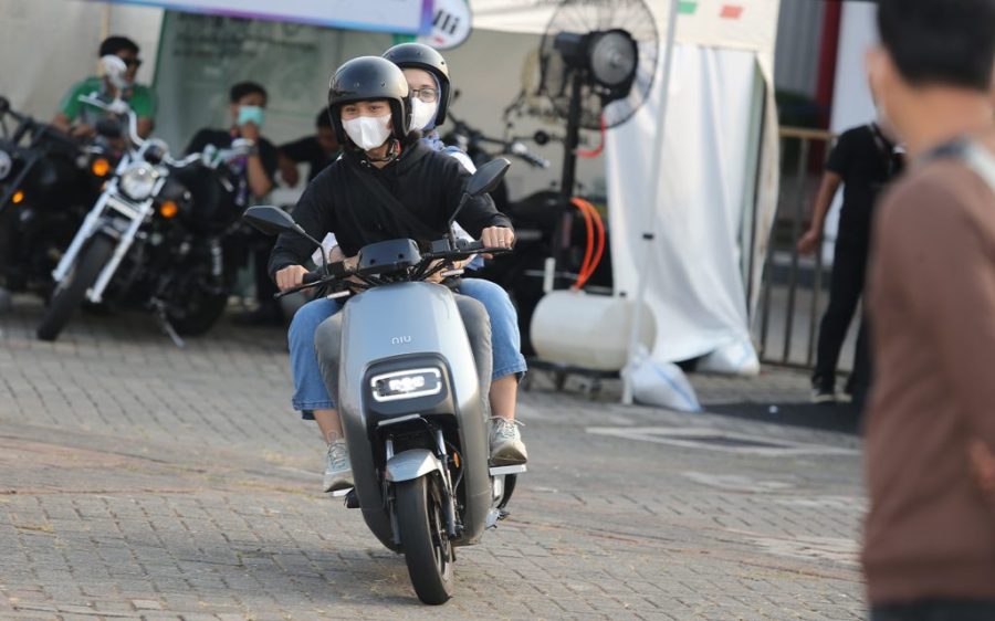 Macao’s electric motorbike drive hits a charging bottleneck
