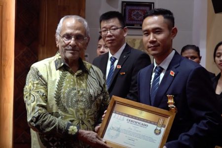Timor-Leste awards Medal of Merit to Chinese doctors