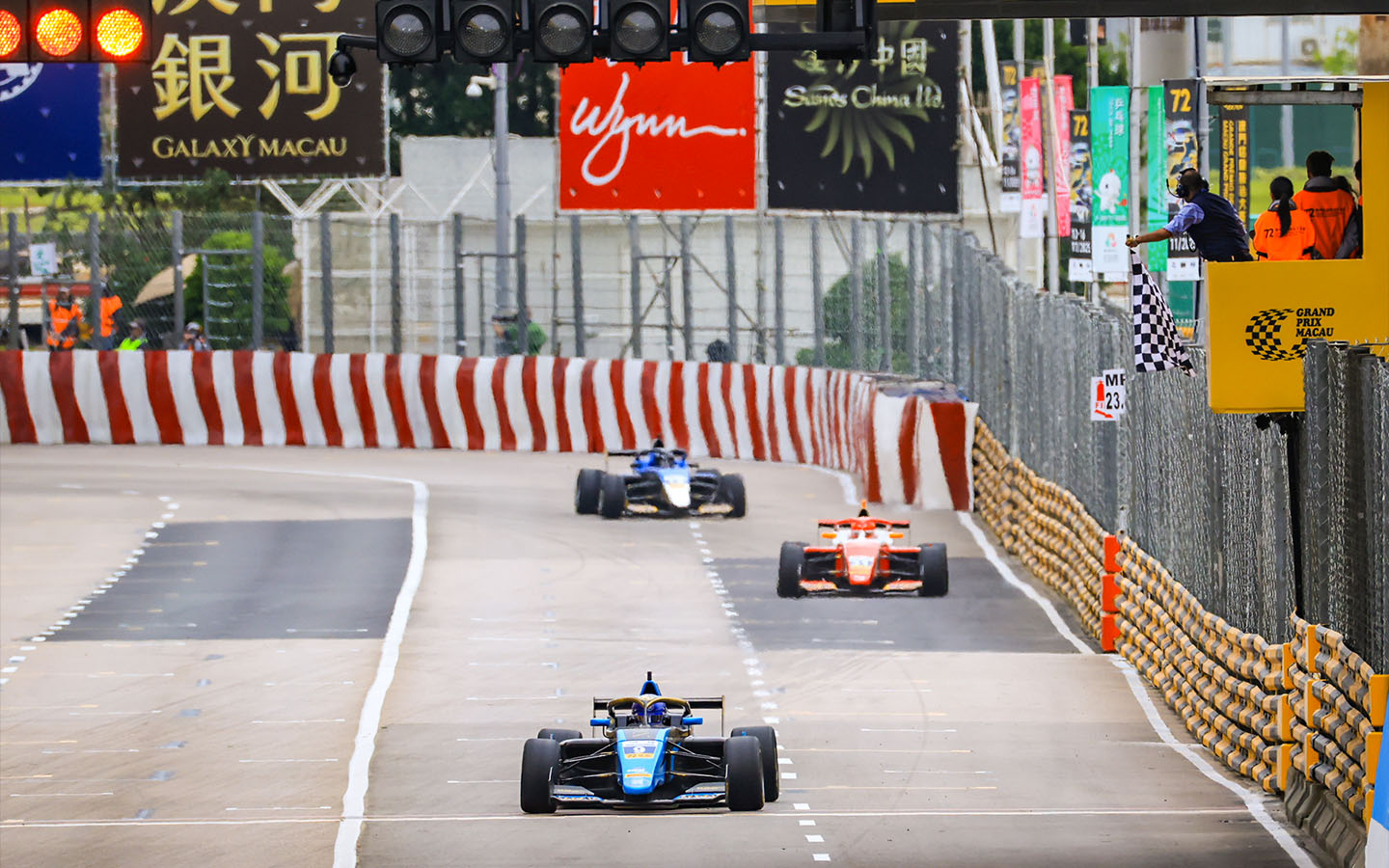 What happened on day 1 of the 2025 Macau Grand Prix
