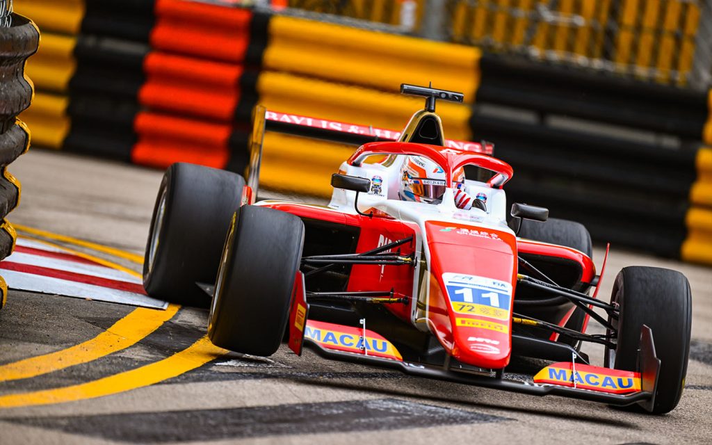 What happened on day 1 of the 2025 Macau Grand Prix