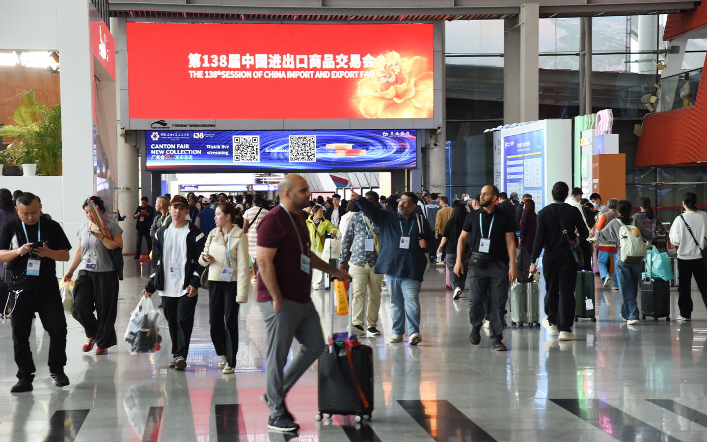 Canton Fair wraps up after smashing attendance records