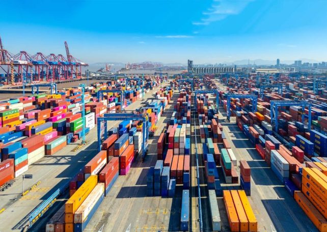 China’s foreign trade grew 3.6 percent in first 10 months of 2025