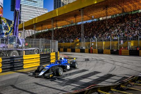 Second day chaos at the 72nd Macau Grand Prix Second day chaos at the 72nd Macau Grand Prix