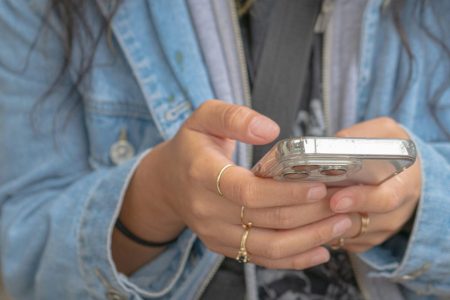 Meta starts shutting down accounts for Australian teenagers Meta starts shutting down accounts for Australian teenagers