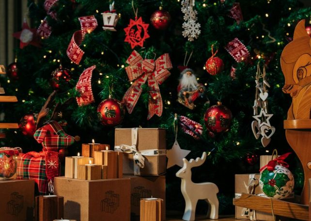 Ralph Lauren Christmas: Why this nostalgic decor trend is replacing beige minimalism in 2025