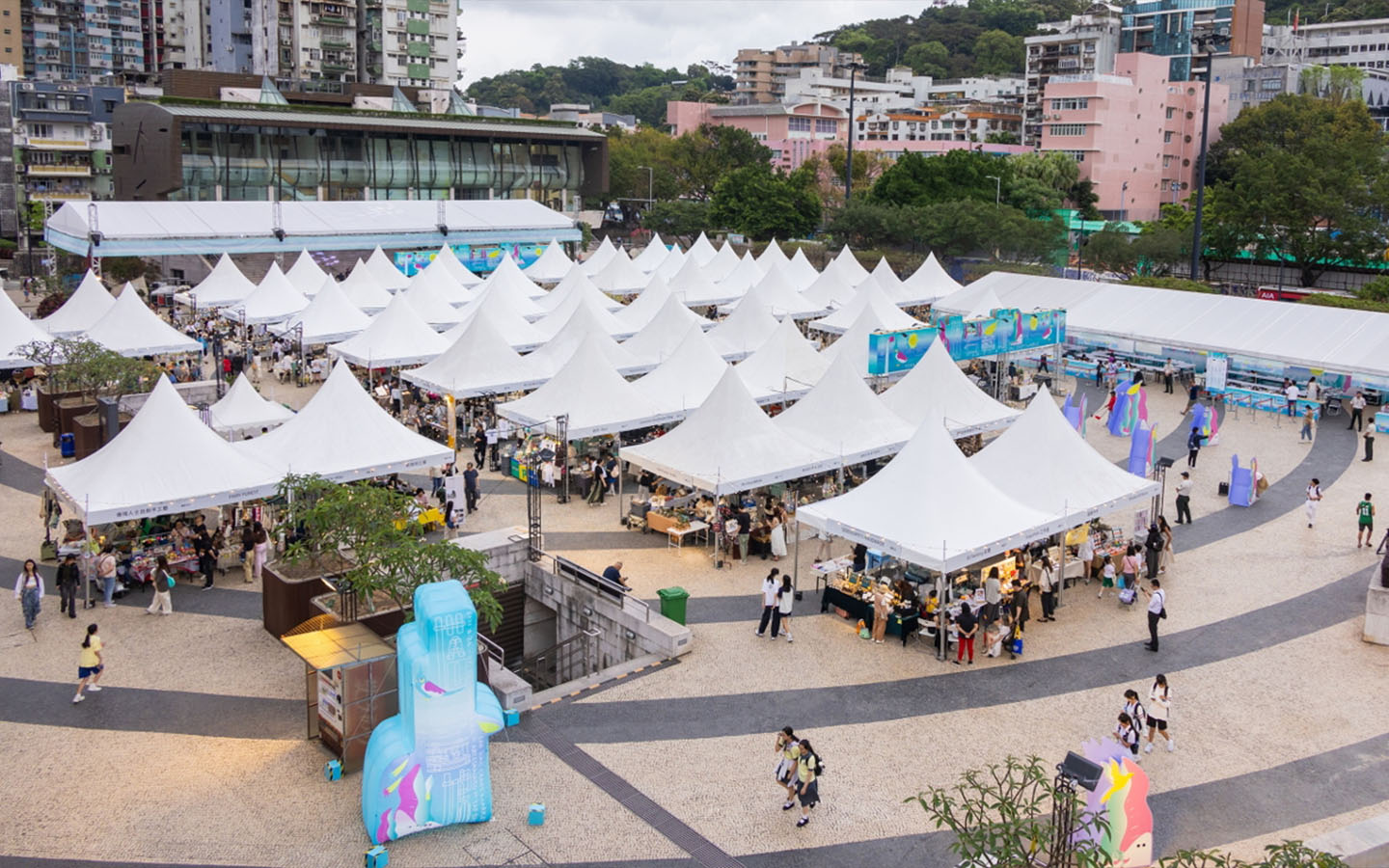 Tap Siac Craft Market autumn edition opens with music and creativity