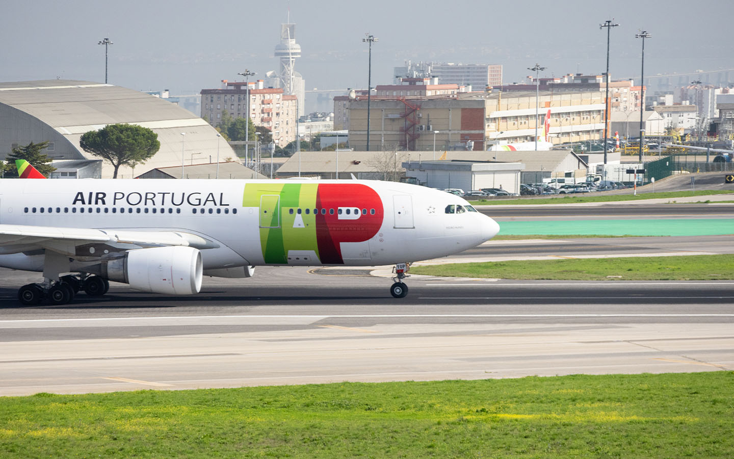 Officials mull future of long-discussed direct flight from Macao to Lisbon