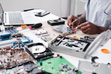 Mozambique breaks ground on pioneering electronics factory