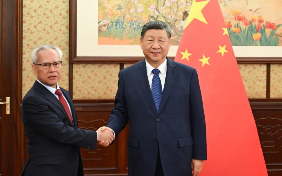 Chief Executive Sam Hou Fai briefs President Xi Jinping on the SAR government’s work