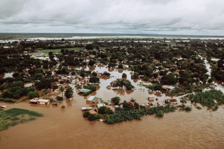 Hundreds of thousands of people have been affected by flood damage in Mozambique Hundreds of thousands of people have been affected by flood damage in Mozambique