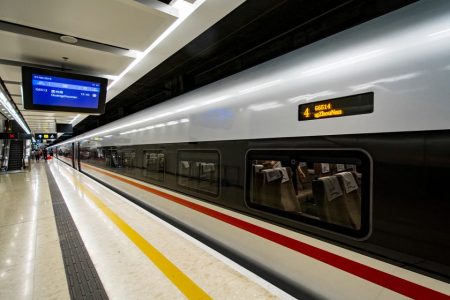 The Guangzhou-Shenzhen-Hong Kong rail route is about to become China’s busiest The Guangzhou-Shenzhen-Hong Kong rail route is about to become China’s busiest