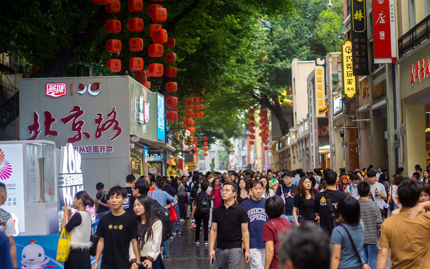 Guangzhou created more than 1.66 million urban jobs over the last five years