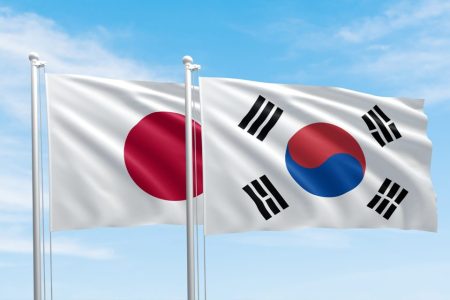 Japan and South Korea pledge stronger ties amid North Asian tensions