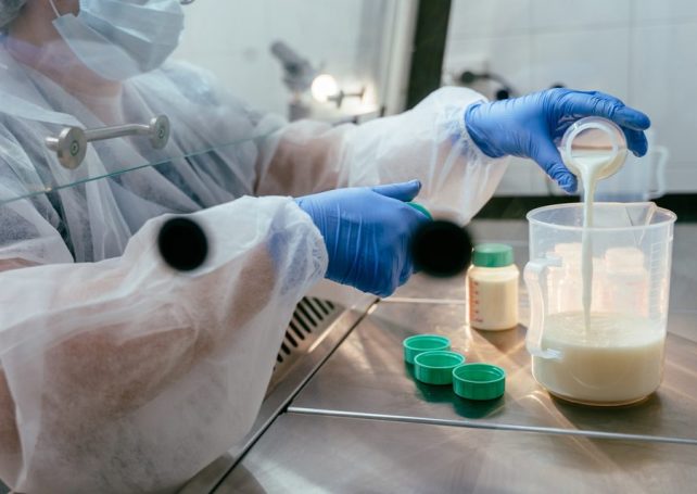 Macao authorities issue urgent alert over contaminated Nestlé baby formula