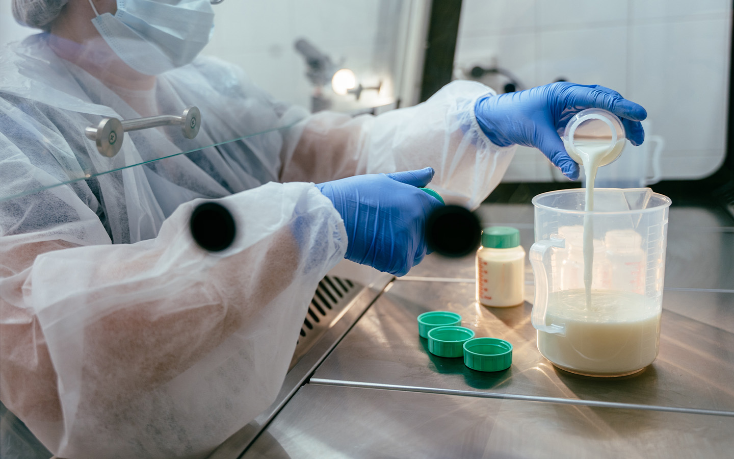 Macao authorities issue urgent alert over contaminated Nestlé baby formula