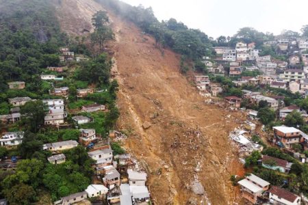 Deadly landslides and flooding kill 40 in southeastern Brazil Deadly landslides and flooding kill 40 in southeastern Brazil