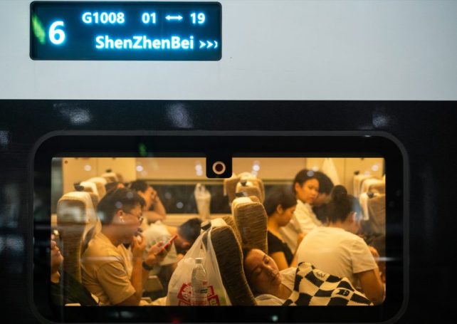 Travel across the GBA surges in the first week of the Lunar New Year travel rush 