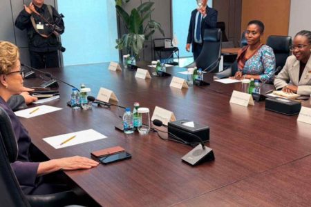 Angola seeks entry to Hong Kong financial market Angola seeks entry to Hong Kong financial market