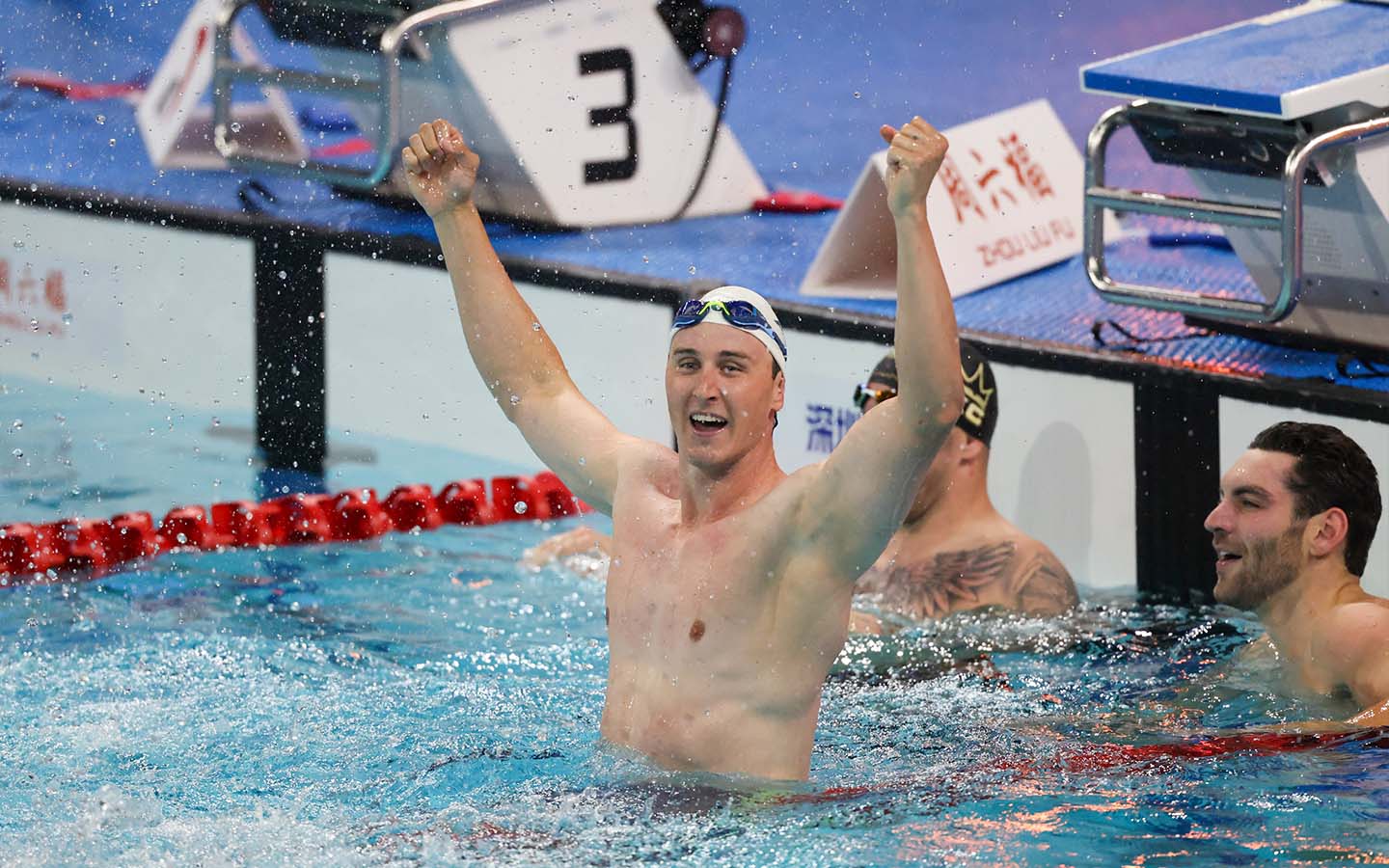 Cameron McEvoy breaks 50m freestyle world record at China Swimming Open