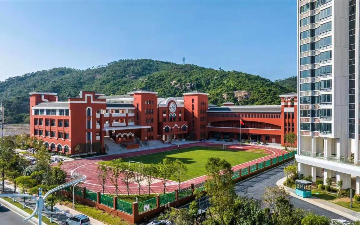 Hou Kong Middle School’s Hengqin branch to open secondary section in September