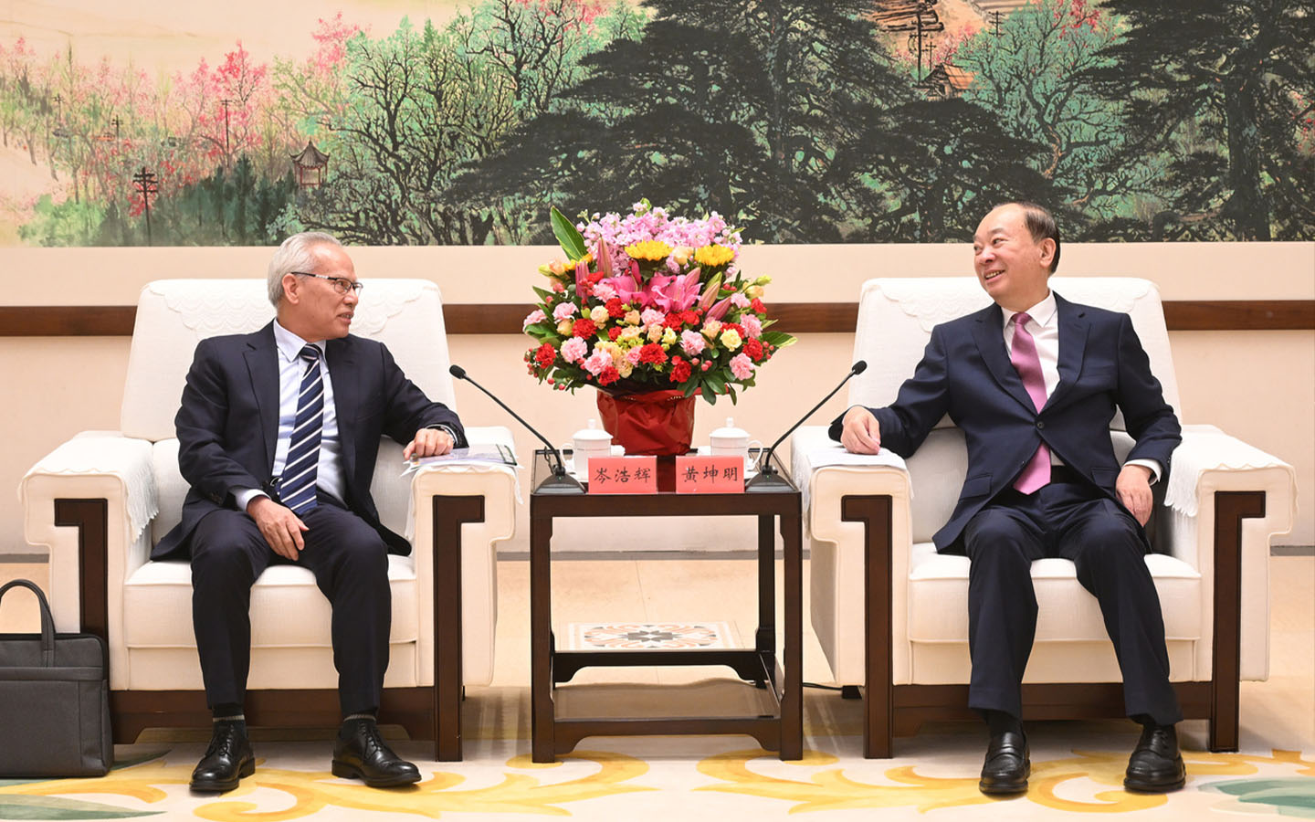 Macao and Guangdong’s leaders pledge to enhance ties 