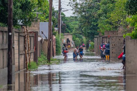 Mozambique orders evacuations amid fears of a new flood wave Mozambique orders evacuations amid fears of a new flood wave
