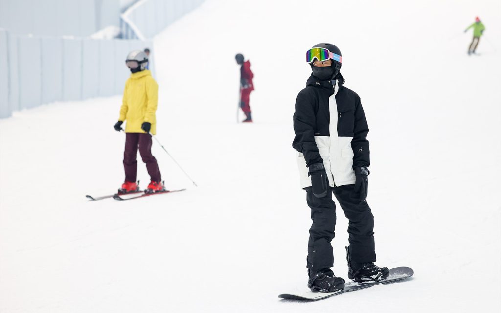 Shenzhen to host China’s first FIS-certified indoor alpine skiing event