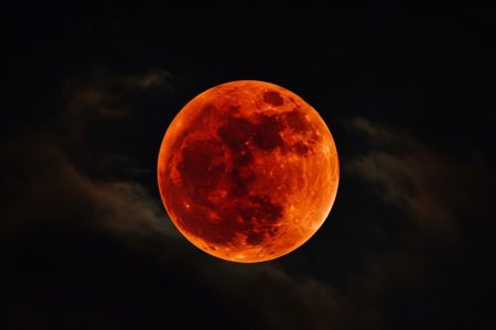 A ‘blood moon’ will occur over the Greater Bay Area tonight A ‘blood moon’ will occur over the Greater Bay Area tonight