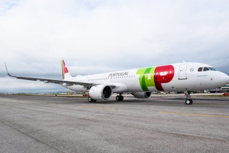 Rival bids kick off battle for Portuguese airline TAP