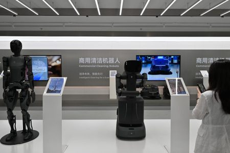 Shenzhen’s robotics industry surpassed 240 billion yuan in output last year