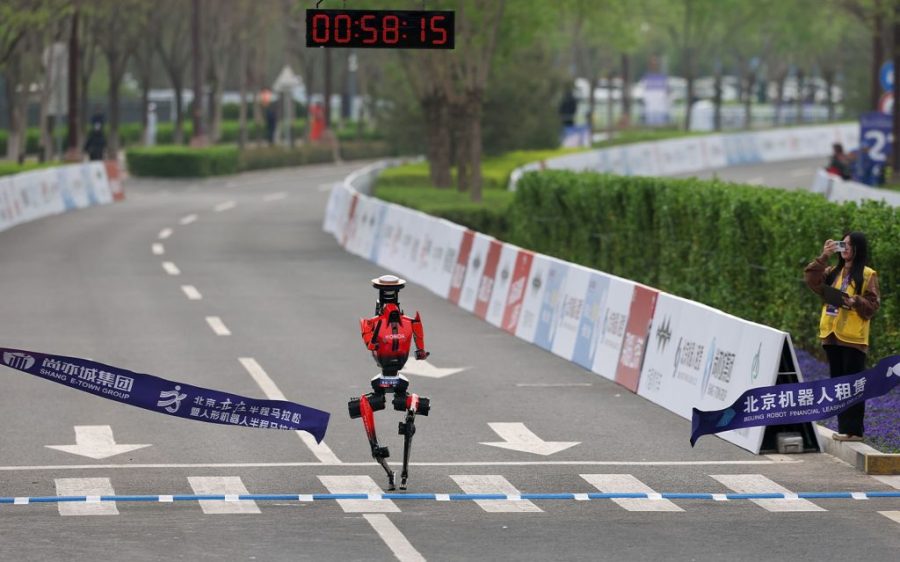 Shenzhen’s Honor robot smashes the human world record at the Beijing half-marathon