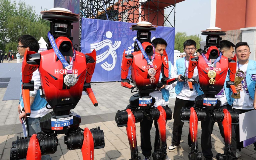 Shenzhen’s Honor robot smashes the human world record at the Beijing half-marathon