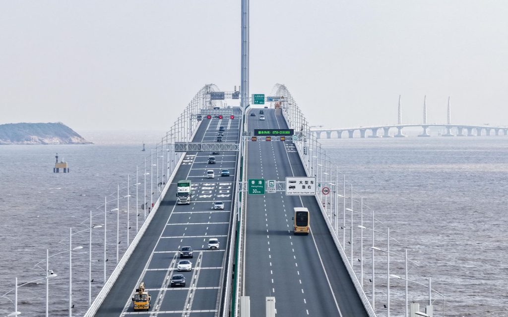 Hong Kong-Zhuhai-Macao Bridge sees record traffic during Easter