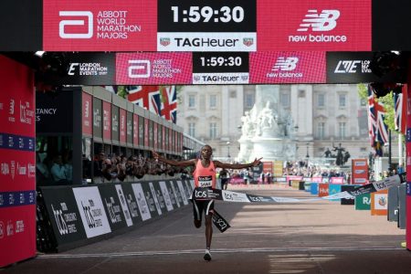 Sabastian Sawe makes history with record run at London Marathon 2026
