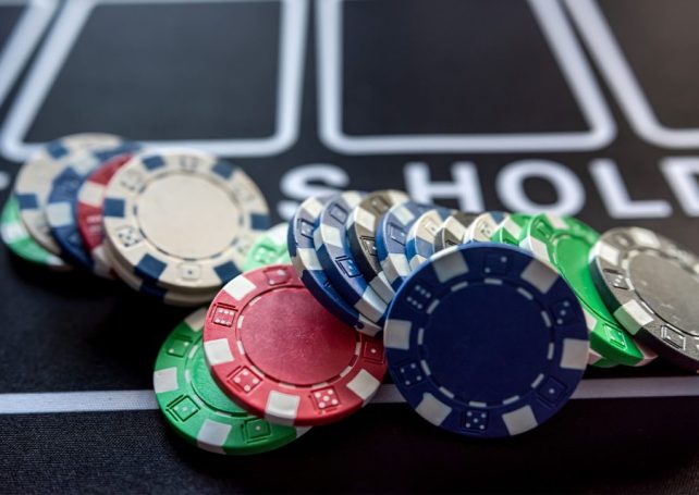 Macao casinos generate 19.89 billion patacas in April revenue