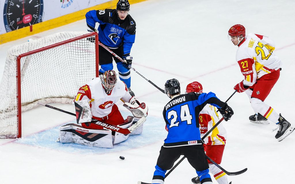 China makes history with a silver medal at the 2026 IIHF ice hockey worlds